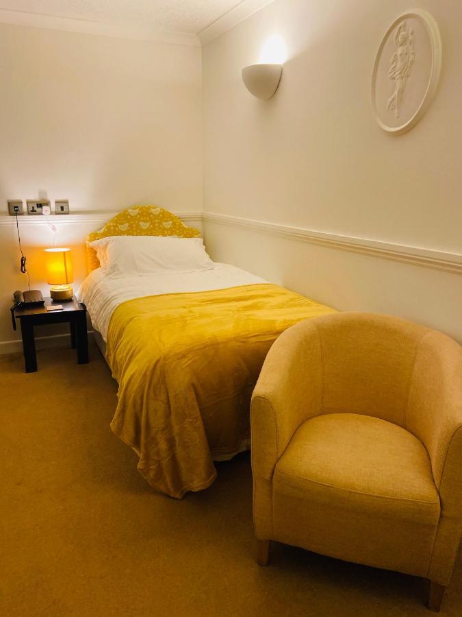 Old Rectory Country Hotel คริกเฮาเวลล์ ภายนอก รูปภาพ